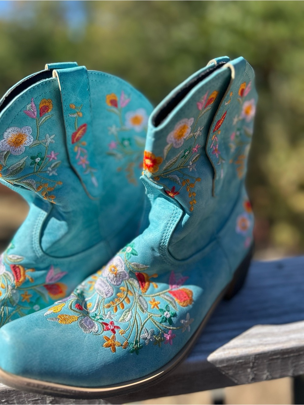 Floral Embroidery Faded Turquoise Snip Toe Cowboy